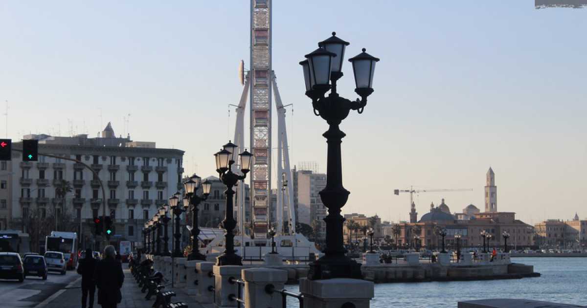 Bari, "Earth hour": i lampioni del lungomare spenti per un'ora in favore dell'ambiente